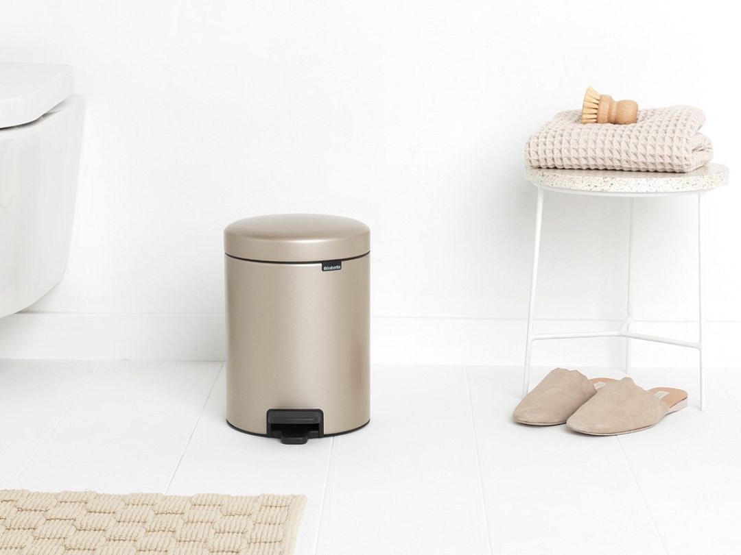 Pedal Bin newIcon, 5L Champagne 8710755304422 Brabantia 96dpi 1000x750px 7 NR 21503