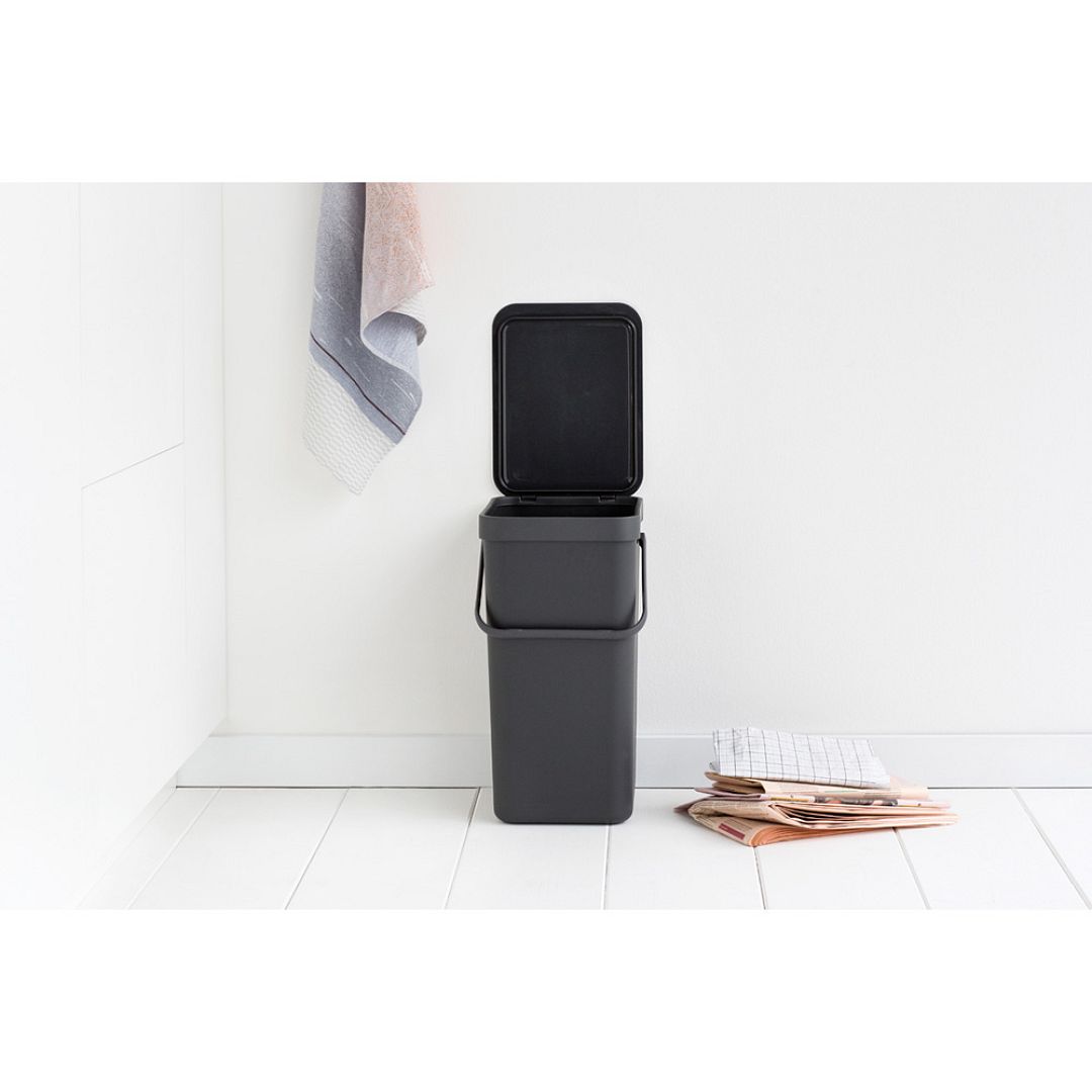 Sort & Go Waste Bin, 16L Grey 8710755109966 Brabantia 1000x1000px 7 NR 2607