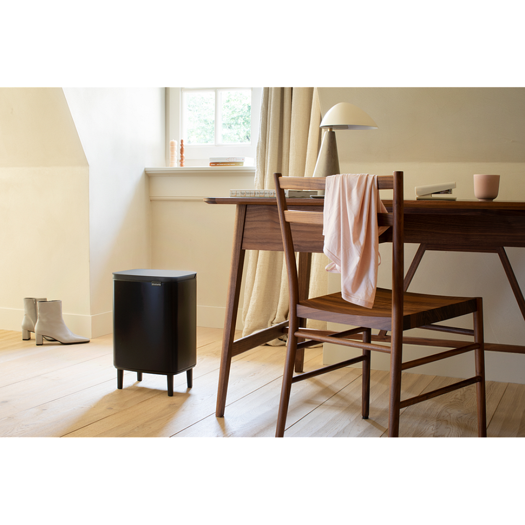 Bo Waste Bin Hi, 12L Matt Black 8710755227226 Brabantia 96dpi 1000x1000px 7 NR 30535