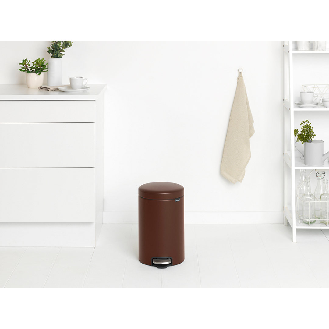 NewIcon Pedal Bin, 12L Mineral Cosy Brown 8710755208560 Brabantia 96dpi 1000x1000px 7 NR 27204