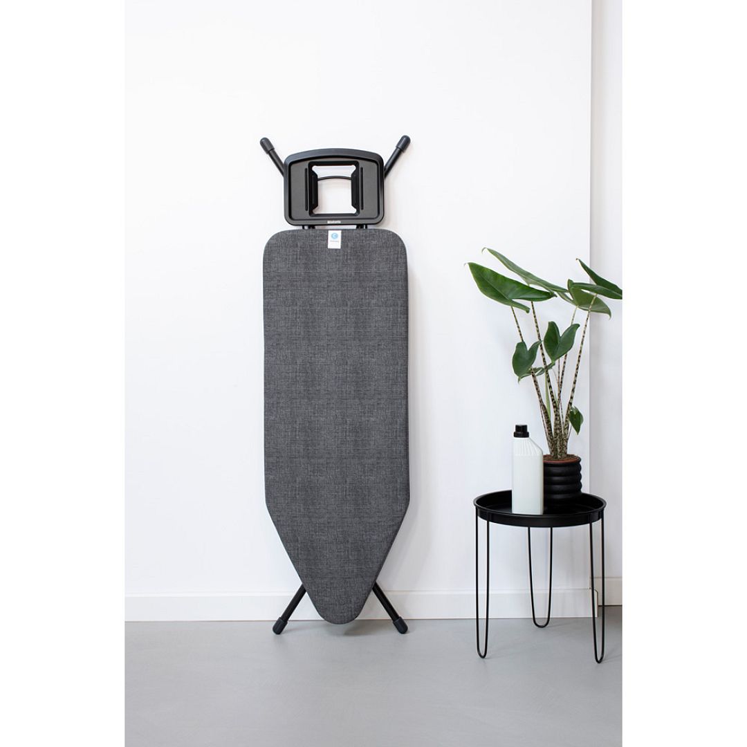 Ironing Board C, 124x45cm, SSIR Denim Black 8710755134609 Brabantia 96dpi 1000x1000px 7 NR 20507