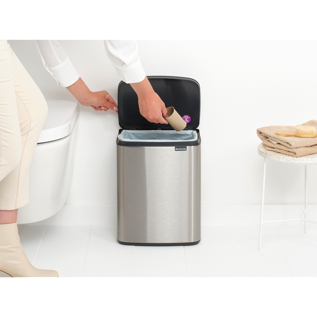 Bo Waste Bin, 12L Matt Steel Fingerprint Proof 8710755230486 Brabantia 96dpi 1000x1000px 7 NR 30508