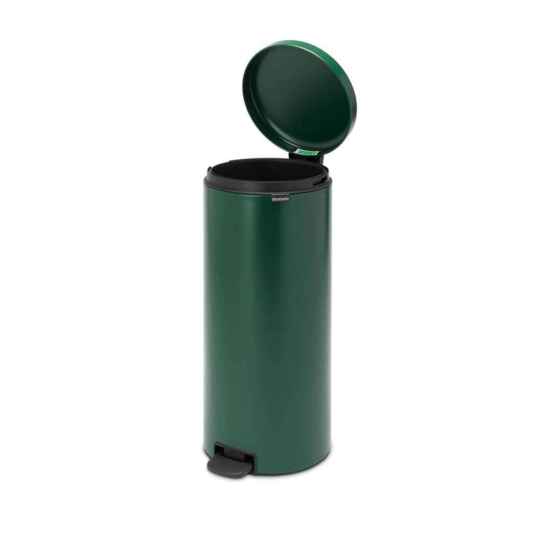 Pedal Bin newIcon, 30L Pine Green 8710755304088 Brabantia 96dpi 1000x1000px 7 NR 20827