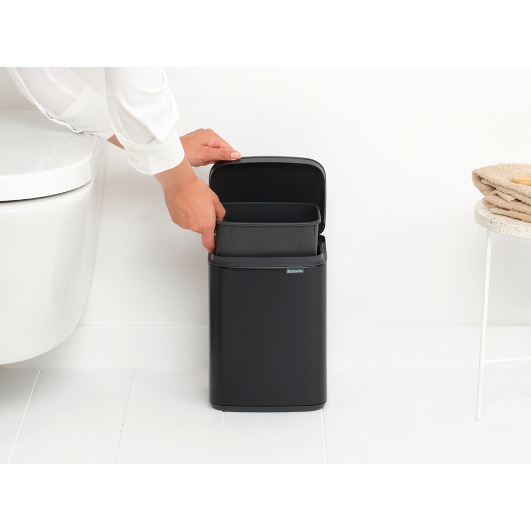 Bo Waste Bin, 4L Matt Black 8710755222481 Brabantia 96dpi 1000x1000px 7 NR 30296