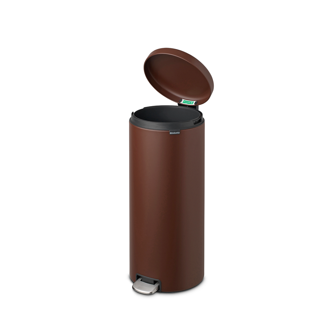 NewIcon Pedal Bin, 30L Mineral Cosy Brown 8710755208607 Brabantia 96dpi 1000x1000px 7 NR 26512