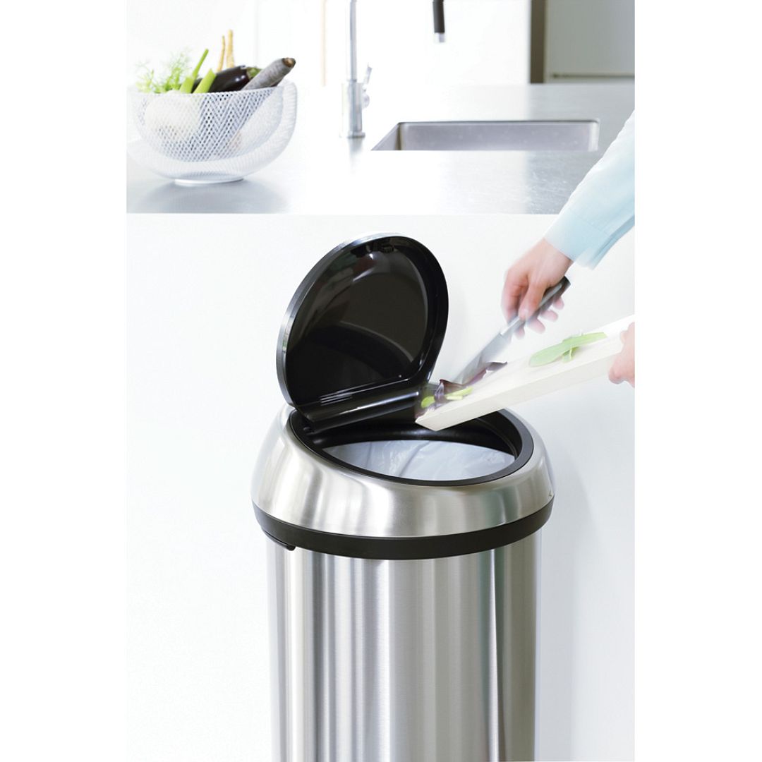 484506 Touch Bin 60L Matt Steel MOOD 03 1000x1000px 7 NR 6339