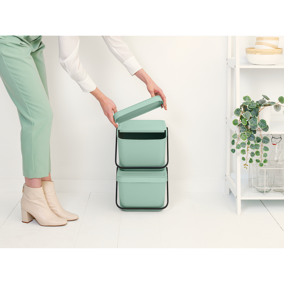 Sort & Go Stackable Bin Jade Green 8710755277764 Brabantia 96dpi 1000x1000px 7 NR 28622