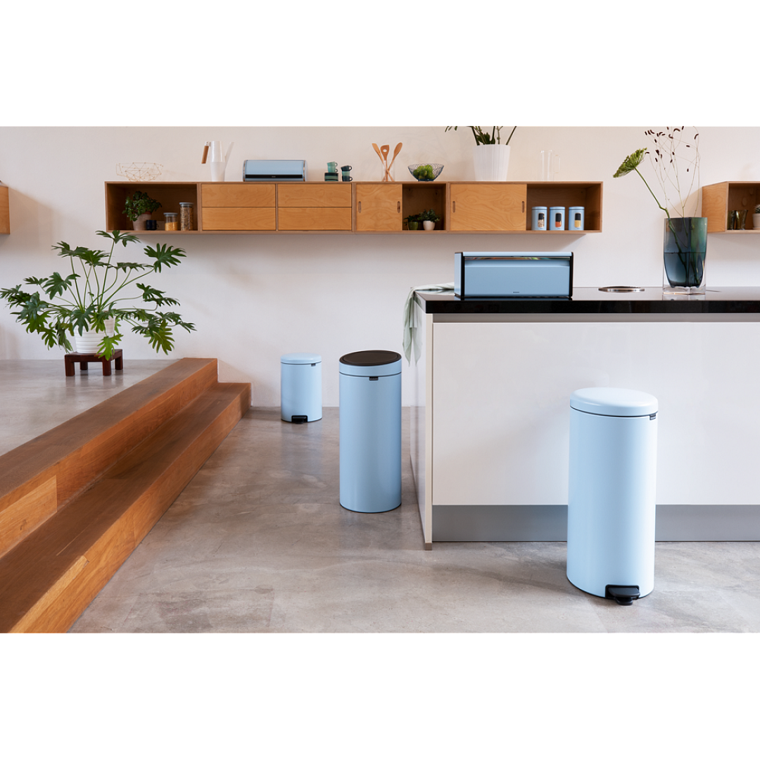 Group Shot Waste Bins + Window Canisters + Bread Bins Dreamy Blue 96dpi 1000x1000px 7 NR 27339