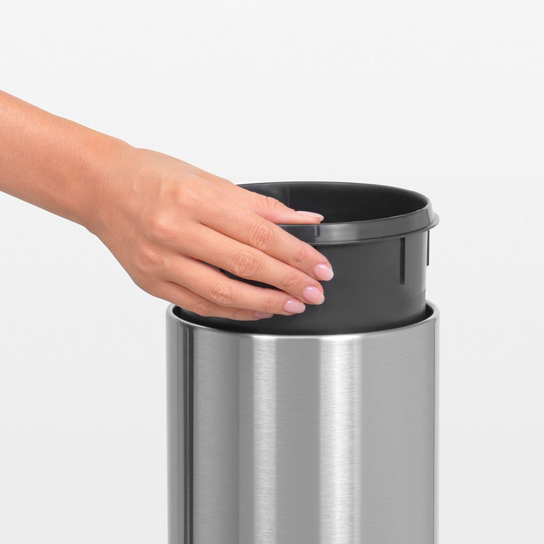 Touch Bin, 3L Matt Steel 8710755363986 Brabantia 1000x1000px 7 NR 10153