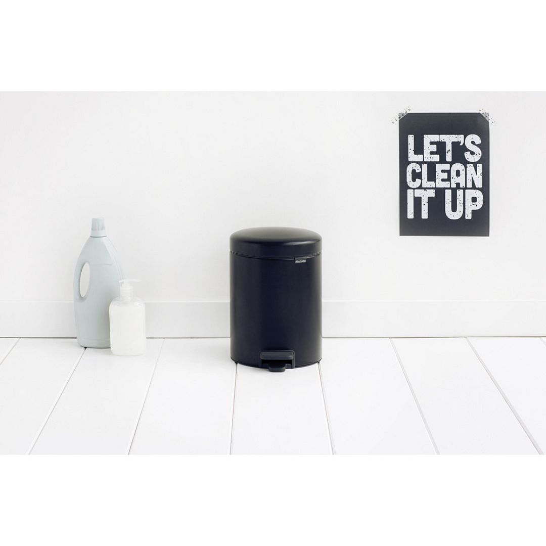 Pedal Bin newIcon, 5L Matt Black 8710755112928 Brabantia 1000x1000px 7 NR 2844