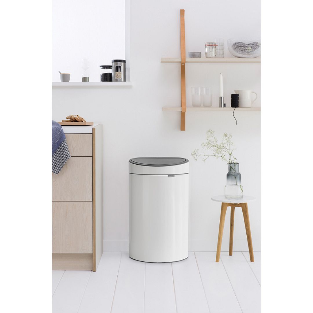 Touch Bin New, 40L White 8710755114984 Brabantia 96dpi 1000x1000px 7 NR 13349