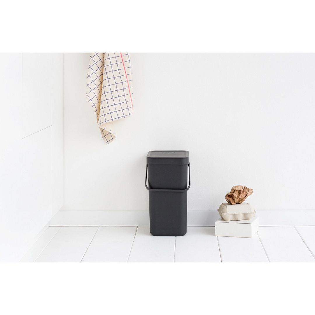 Sort & Go Waste Bin, 12L Grey 8710755109805 Brabantia 1000x1000px 7 NR 2593