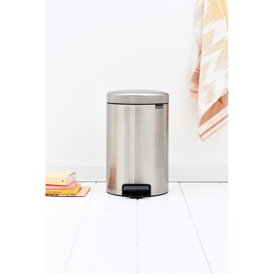 Pedal Bin newIcon, 12L Matt Steel Fingerprint Proof 8710755112041 Brabantia 1000x1000px 7 NR 2812