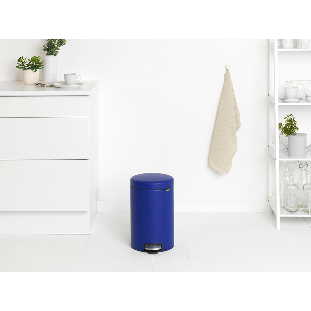 NewIcon Pedal Bin, 12L Mineral Powerful Blue 8710755206863 Brabantia 96dpi 1000x1000px 7 NR 27234