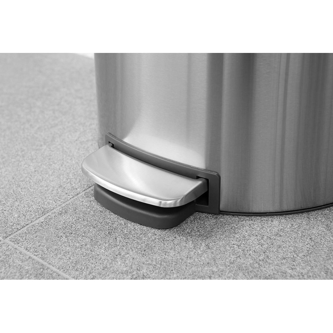 Pedal Bin FlatBack+, 40L Matt Steel Fingerprint Proof 8710755482021 Brabantia 1000x1000px 7 NR 5963