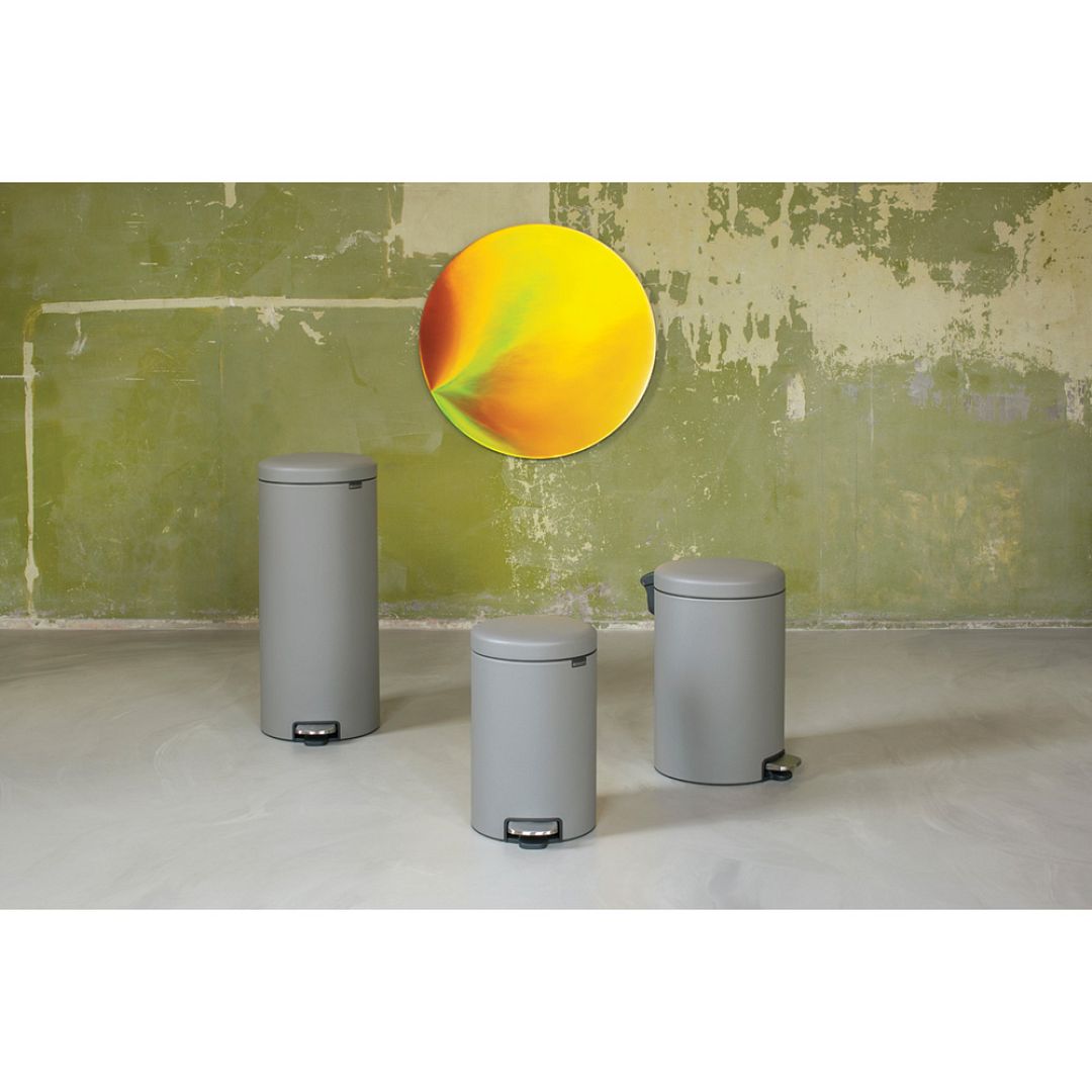 Pedal Bin newIcon, 30L Mineral Concrete Grey 8710755119187 Brabantia 96dpi 1000x1000px 7 NR 13543