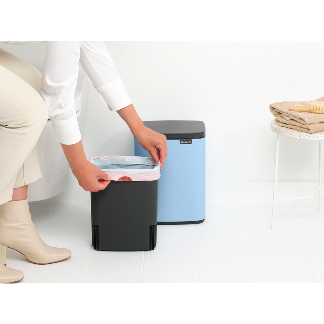 Bo Waste Bin, 7L Dreamy Blue 8710755223549 Brabantia 96dpi 1000x1000px 7 NR 30369