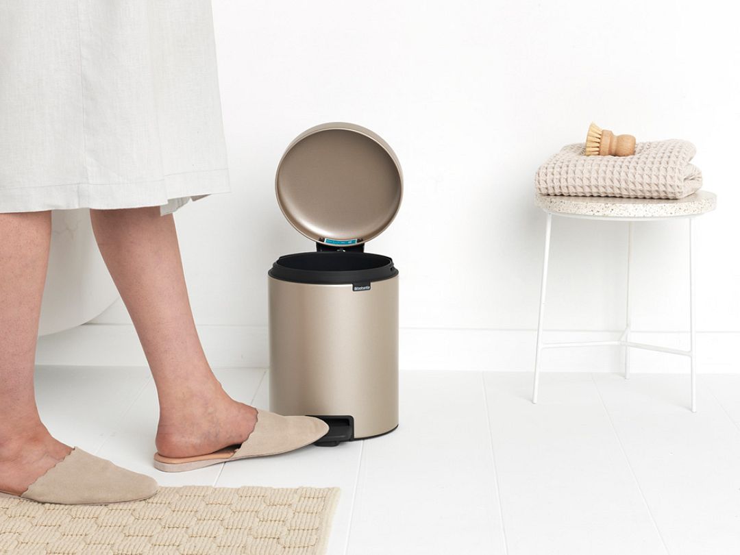 Pedal Bin newIcon, 5L Champagne 8710755304422 Brabantia 96dpi 1000x750px 7 NR 21504