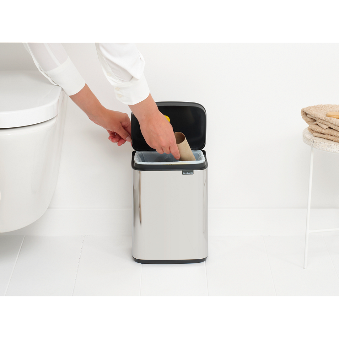 Bo Waste Bin, 4L Brilliant Steel 8710755222788 Brabantia 96dpi 1000x1000px 7 NR 30312