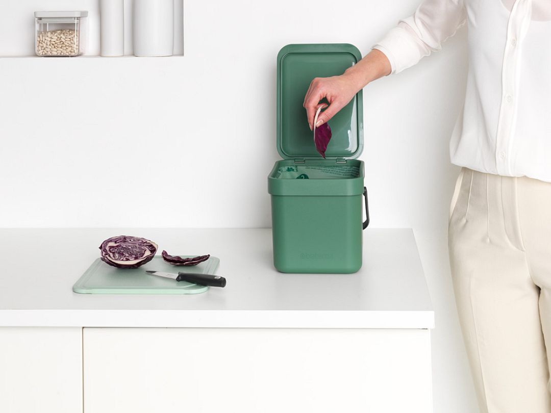 Sort & Go Waste Bin, 6L Fir Green 8710755129841 Brabantia 96dpi 1000x750px 7 NR 21367