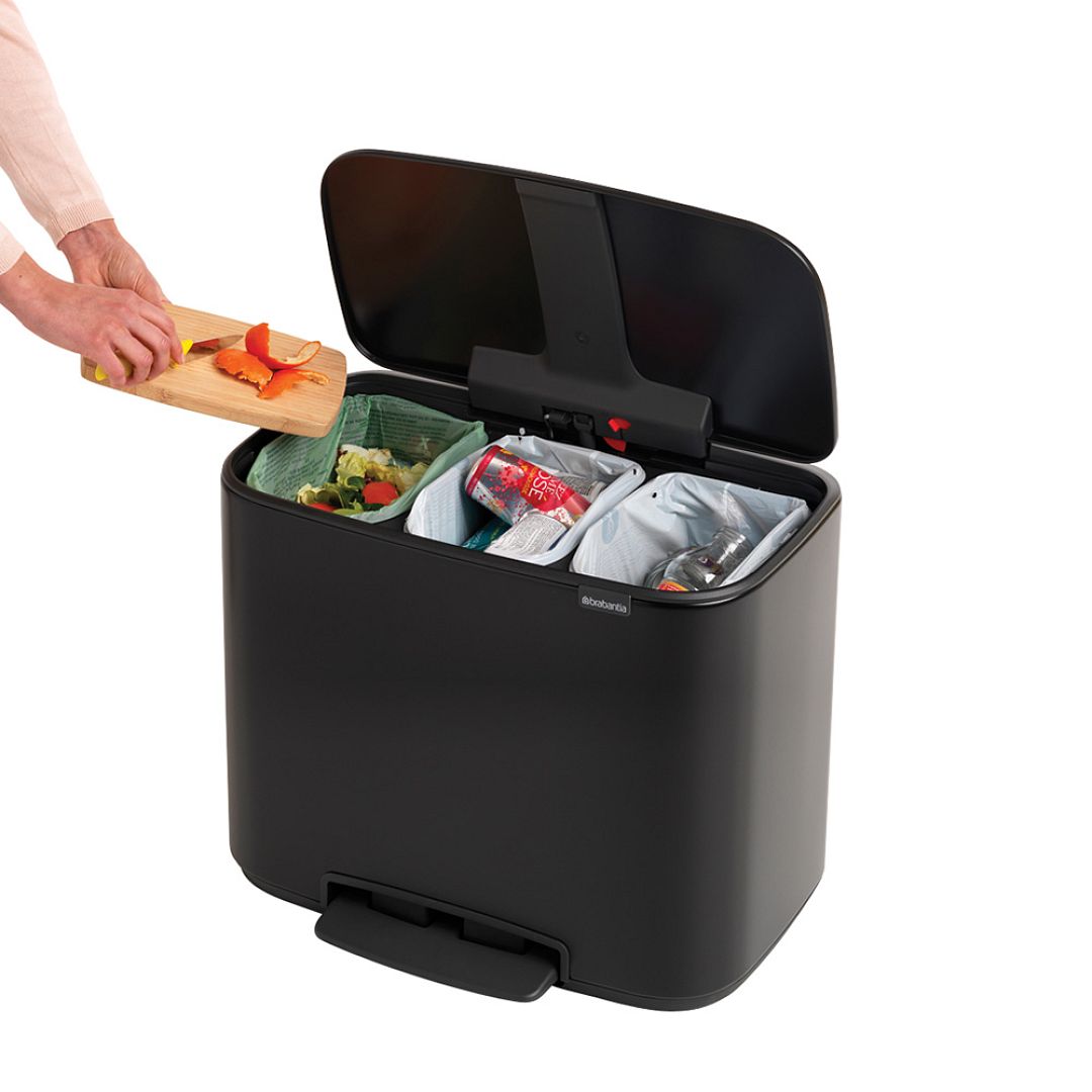 Bo Pedal Bin, 3 x 11L Matt Black 8710755121104 Brabantia 1000x1000px 7 NR 12929